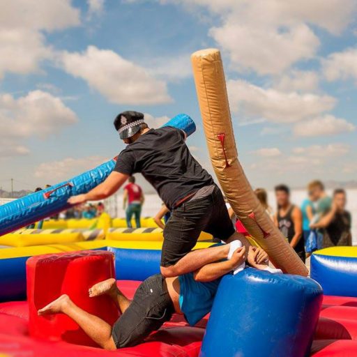 Alquiler Hinchable Deportivo, lucha de gladiadores en Alicante